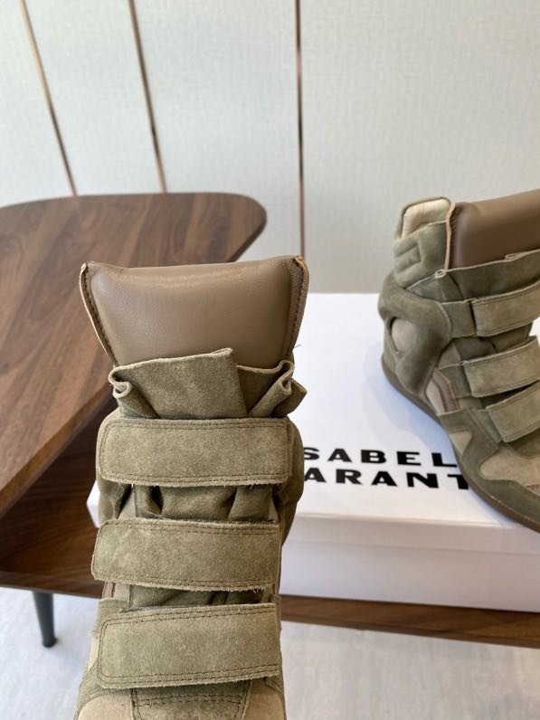 Кроссовки женские фото 4