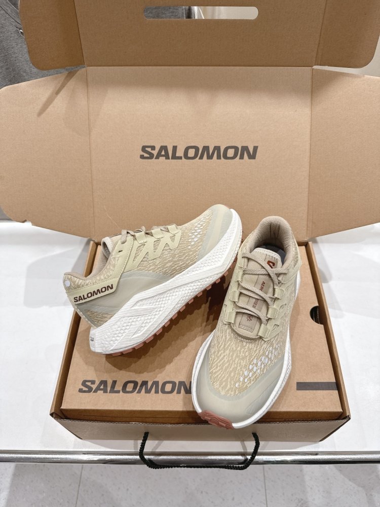 Кросівки жіночі фото 4