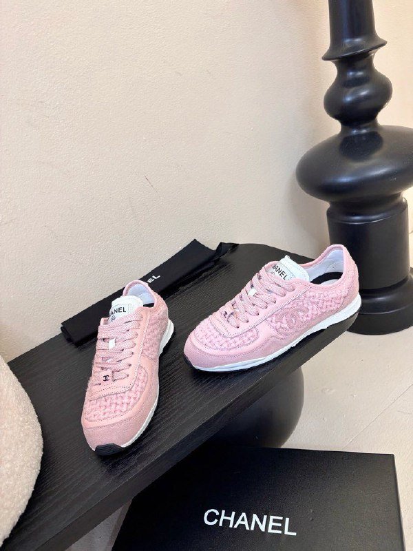 Кроссовки женские фото 4