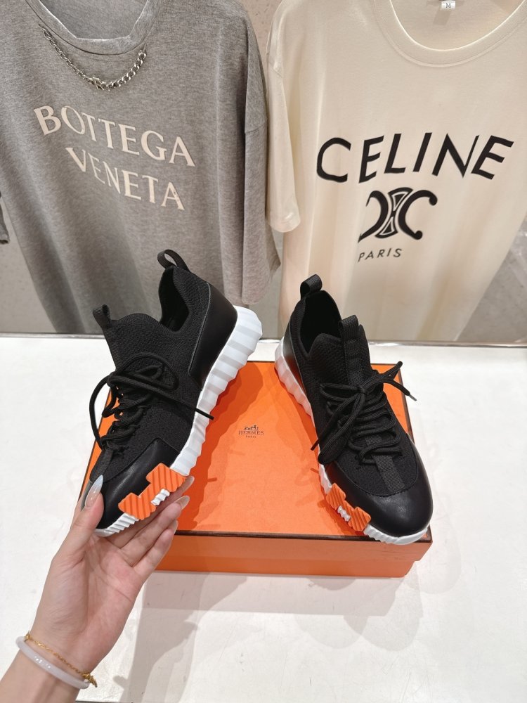 Кросівки жіночі фото 4