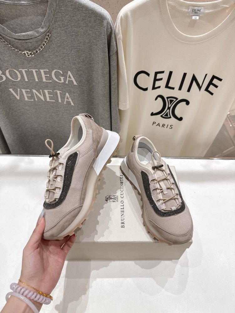 Кросівки жіночі фото 4