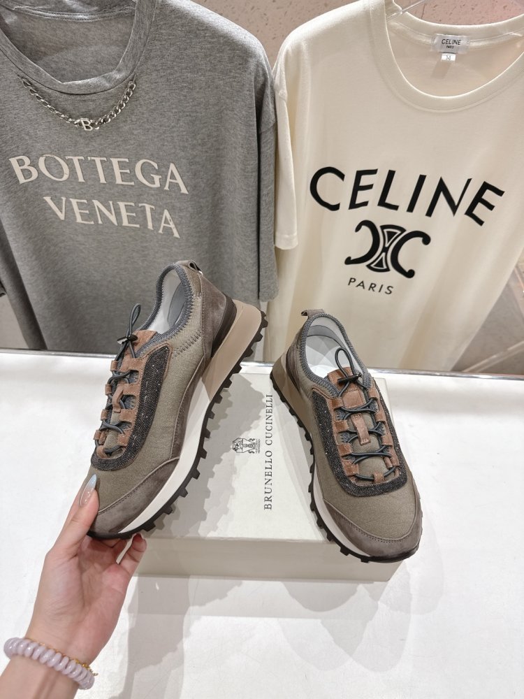 Кросівки жіночі фото 4