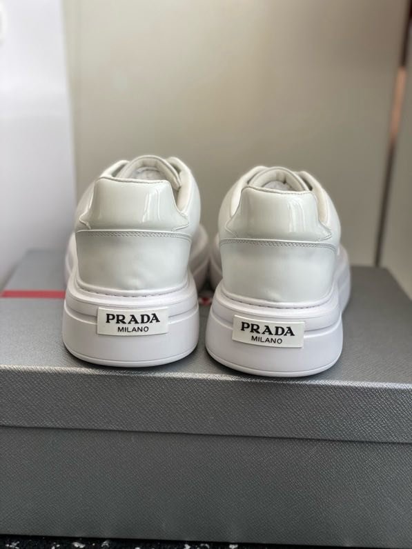 Кросівки жіночі фото 4