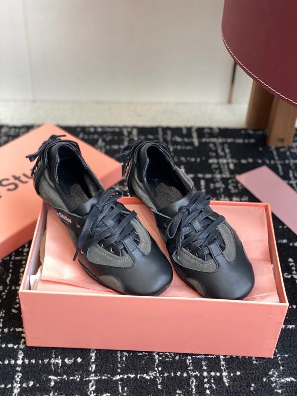 Кроссовки женские фото 4