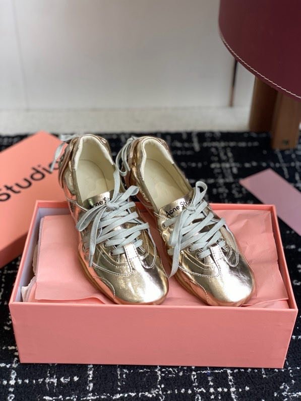 Кроссовки женские фото 4