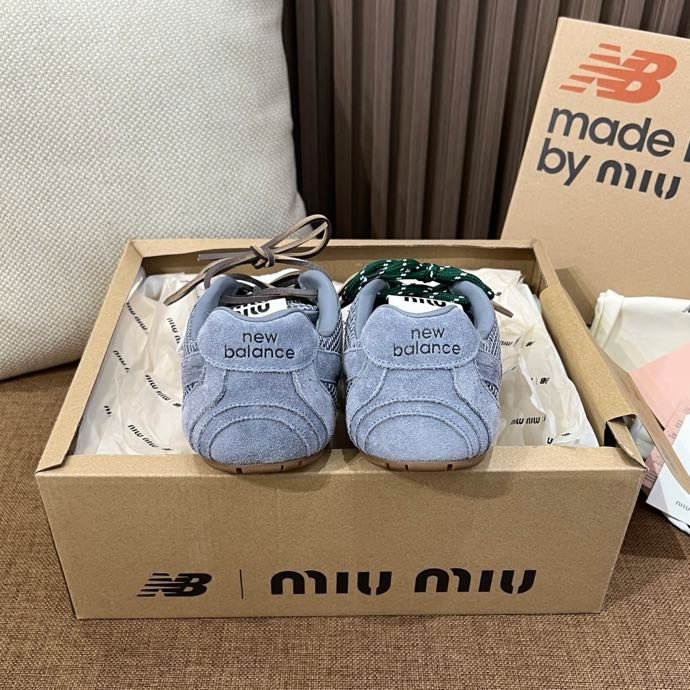 Кросівки жіночі фото 4