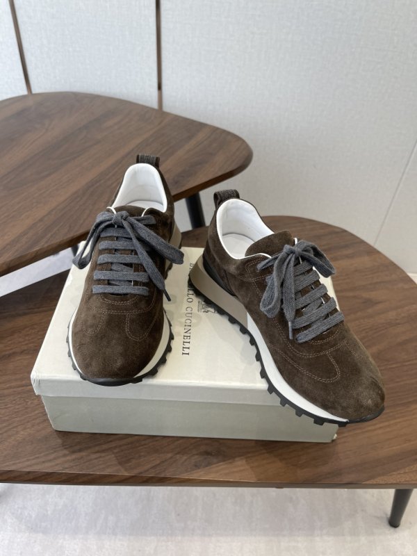 Кроссовки женские фото 4