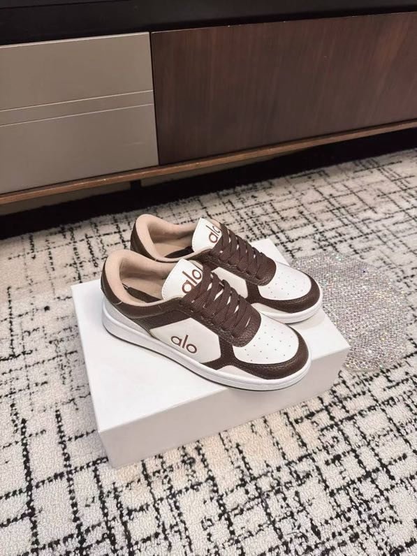 Кроссовки женские фото 5