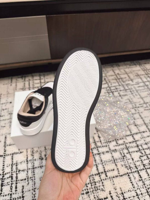 Кроссовки женские фото 5