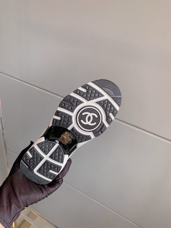 Кроссовки женские фото 5