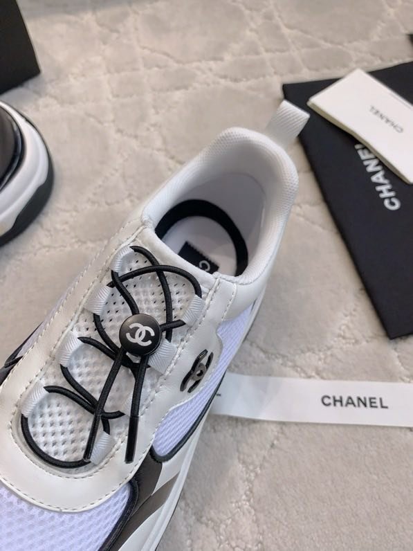 Кросівки жіночі фото 5