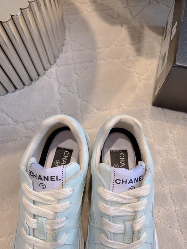 Кроссовки женские фото 5