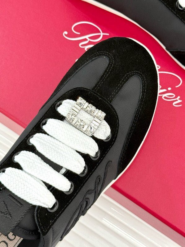 Кроссовки женские фото 5