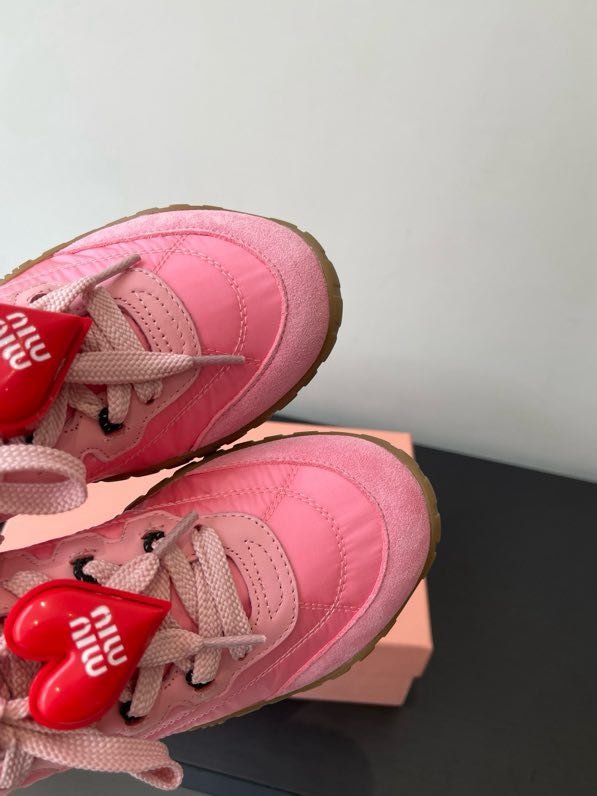 Кроссовки женские фото 5