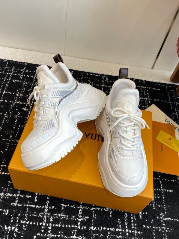 Кроссовки женские фото 5