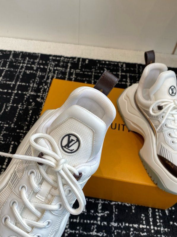 Кроссовки женские фото 5