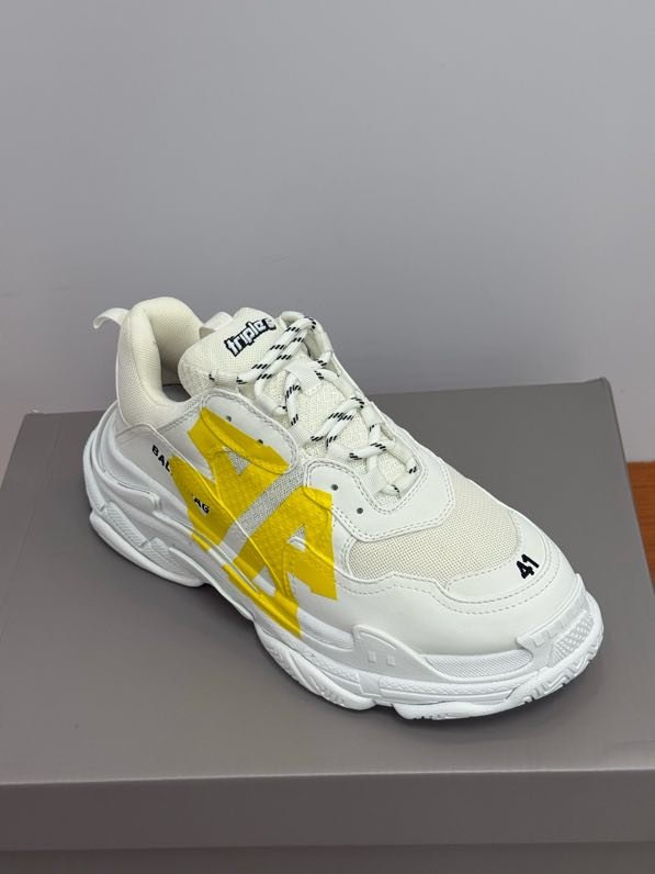 Кроссовки женские фото 5