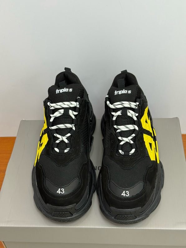 Кроссовки женские фото 5