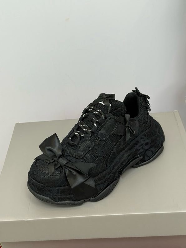 Кроссовки женские фото 5