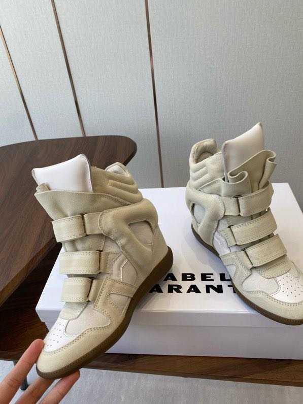 Кроссовки женские фото 5