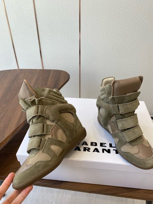 Кроссовки женские фото 5