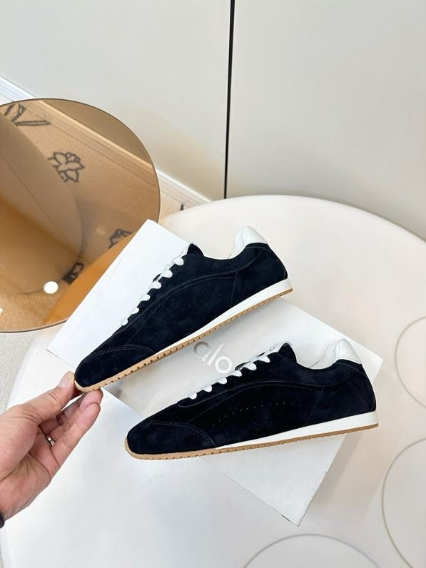 Кроссовки женские фото 5