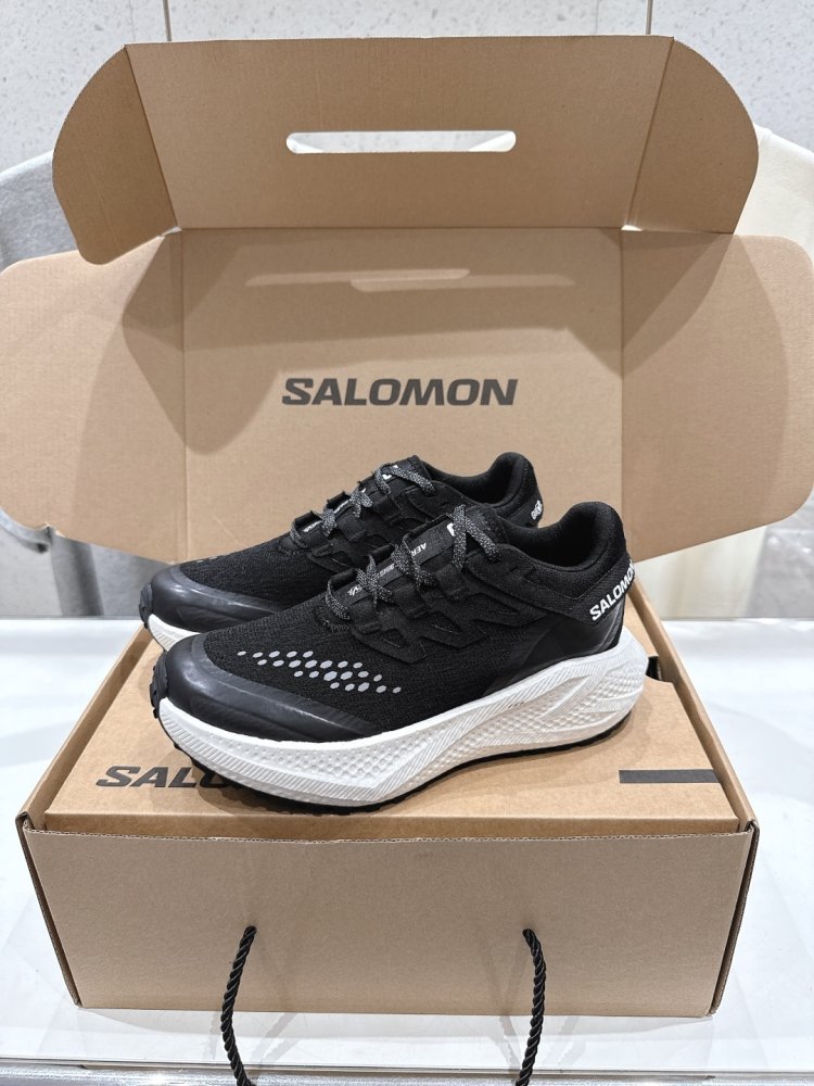 Кросівки жіночі фото 5