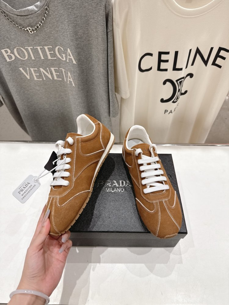 Кроссовки женские фото 5