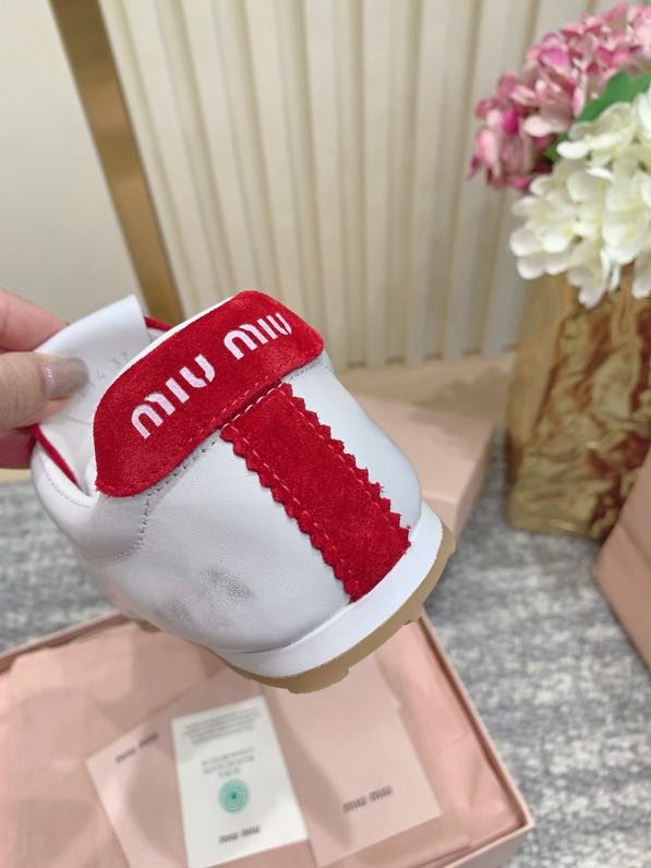 Кроссовки женские фото 5