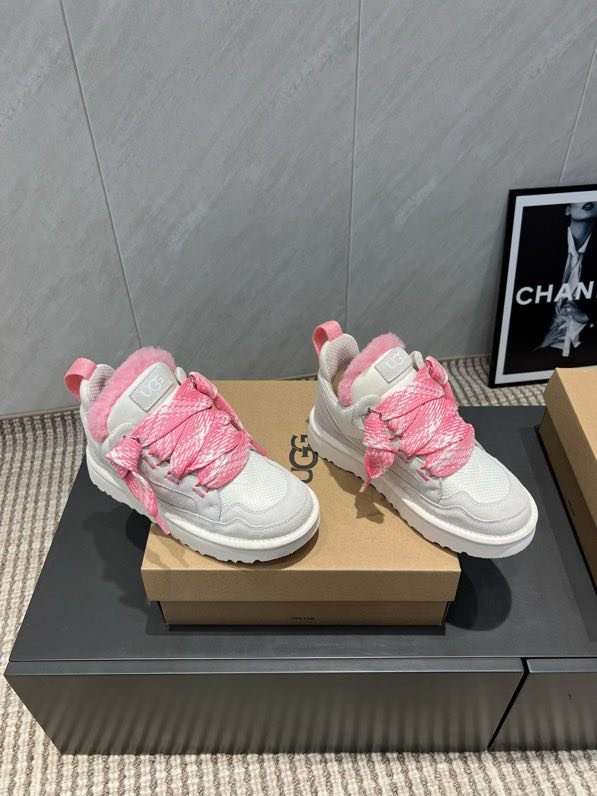 Кроссовки женские фото 5