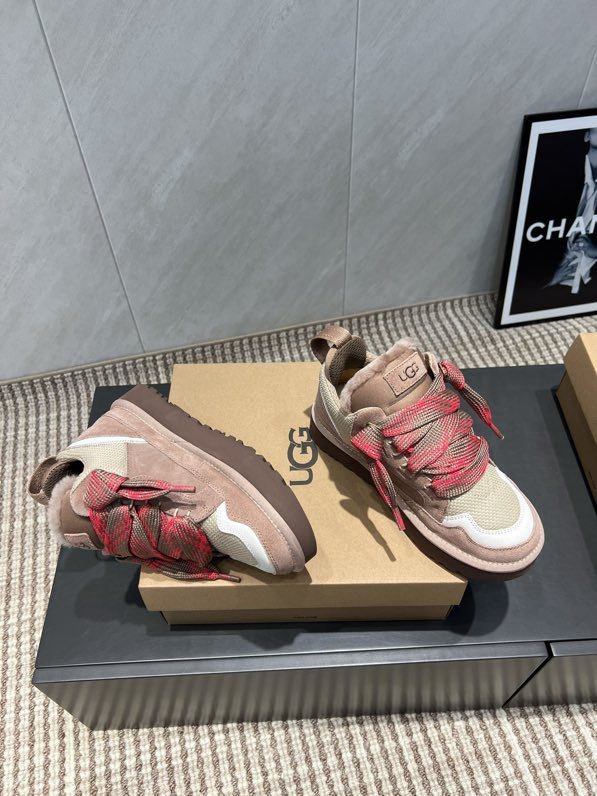 Кроссовки женские фото 5