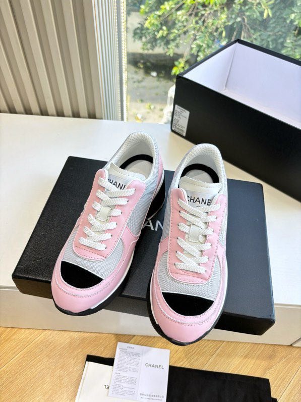 Кроссовки женские фото 5