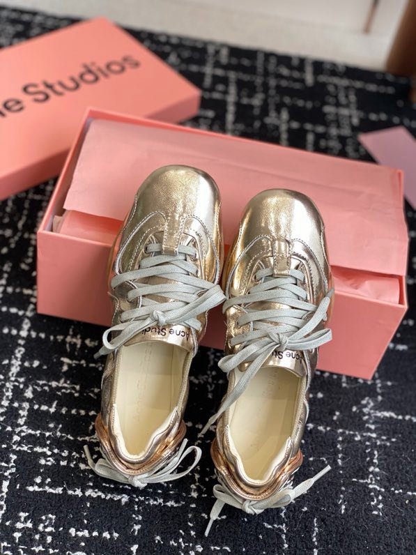 Кроссовки женские фото 5