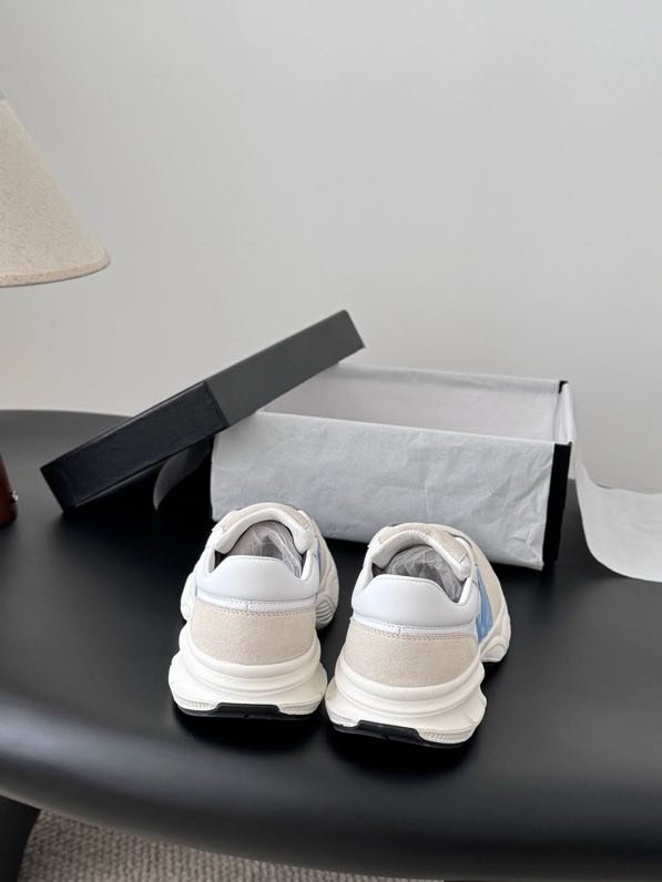 Кроссовки женские фото 5