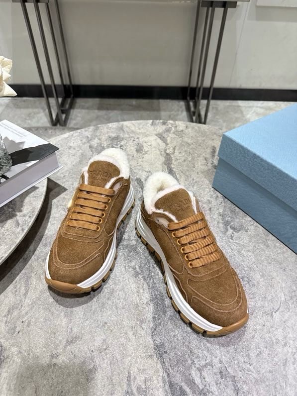 Кросівки жіночі фото 5