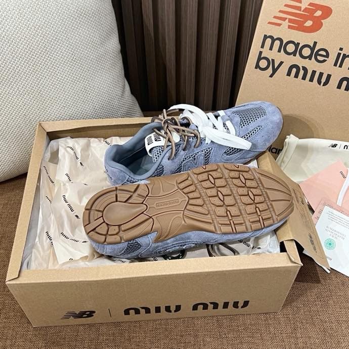 Кросівки жіночі фото 5