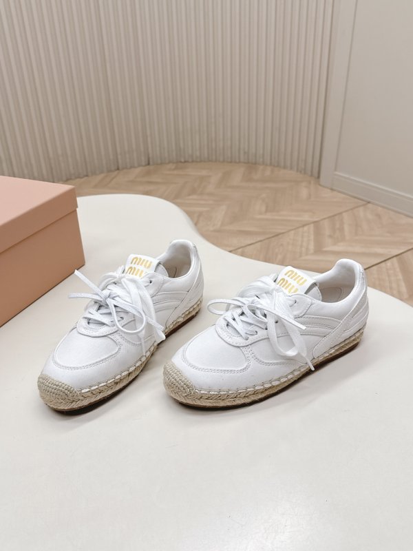 Кроссовки женские фото 5