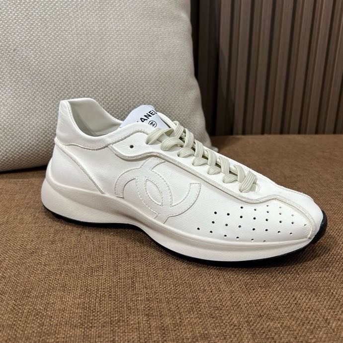 Кроссовки женские фото 5