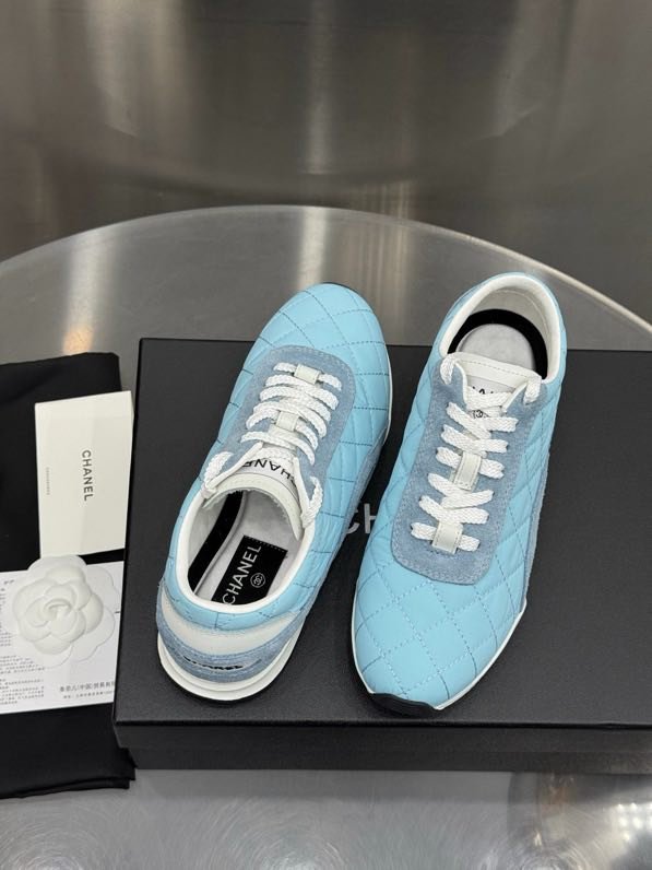 Кроссовки женские фото 5