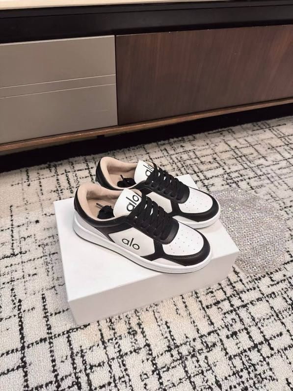 Кроссовки женские фото 6