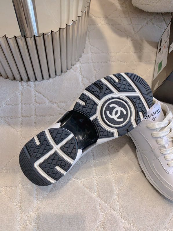 Кроссовки женские фото 6