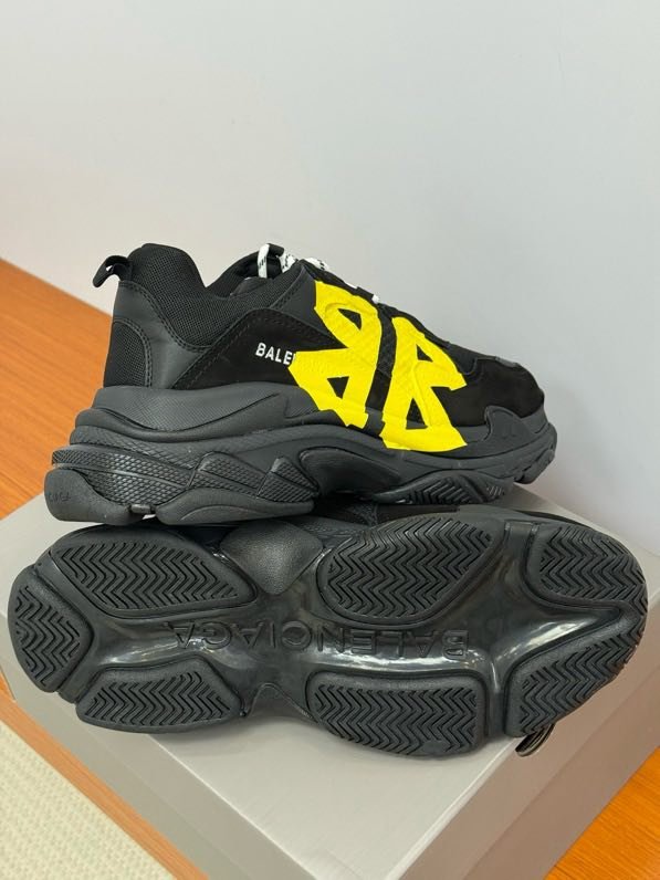 Кроссовки женские фото 6