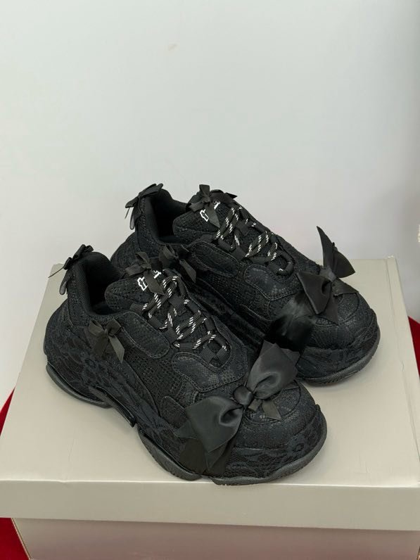 Кроссовки женские фото 6