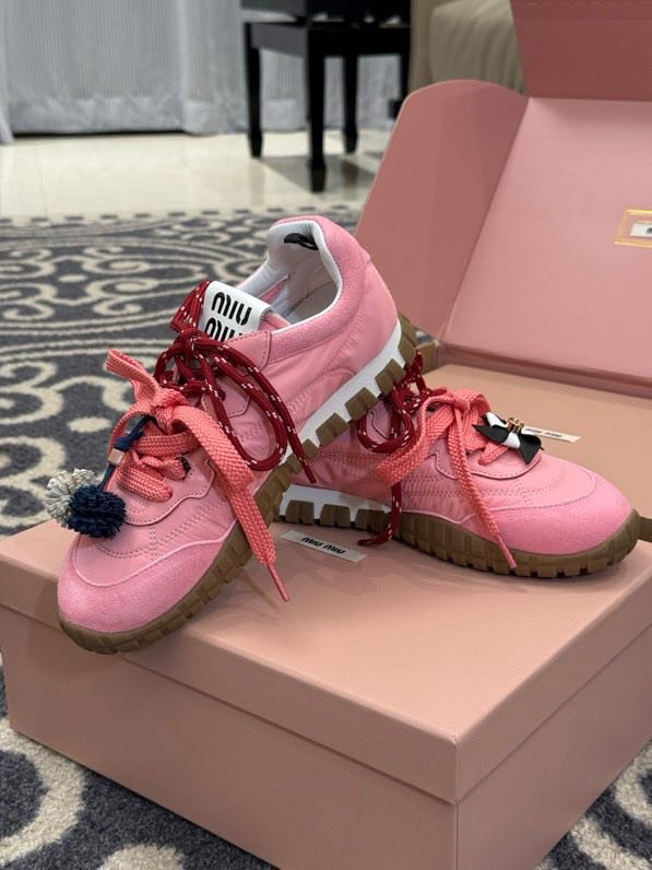 Кросівки жіночі фото 6