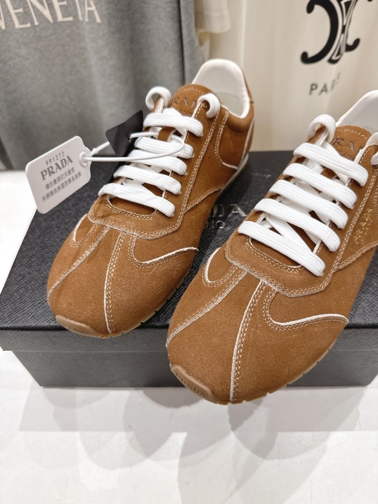 Кроссовки женские фото 6