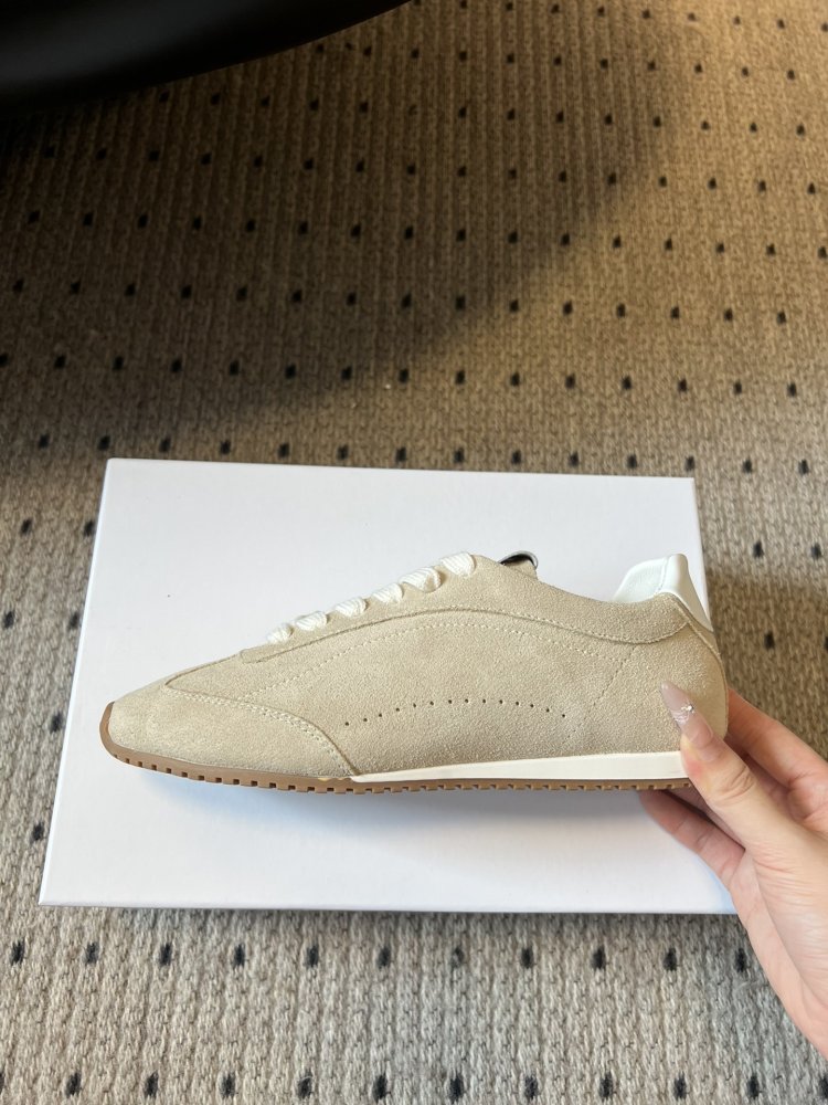 Кроссовки женские фото 6