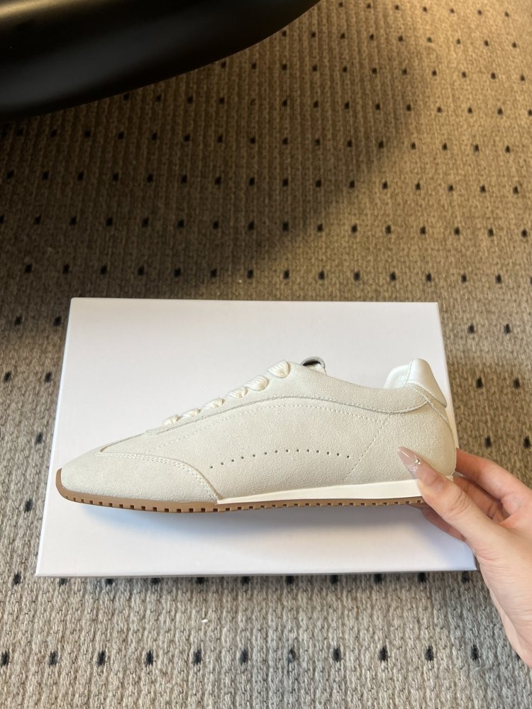 Кроссовки женские фото 6