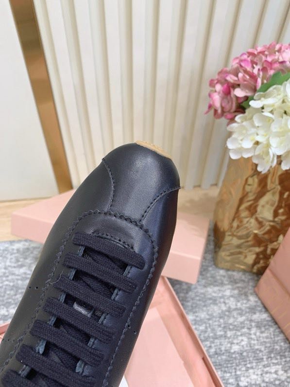 Кроссовки женские фото 6