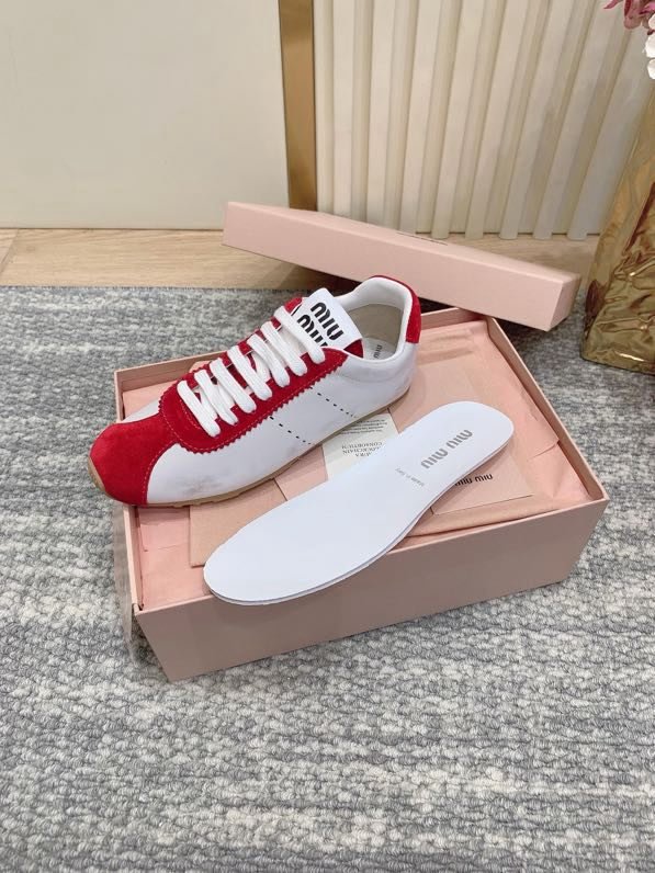 Кроссовки женские фото 6