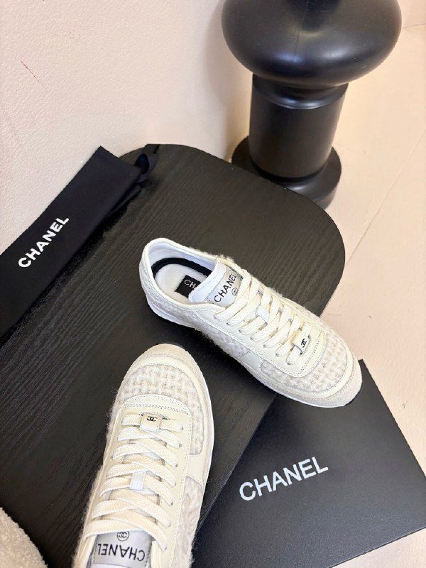 Кроссовки женские фото 6